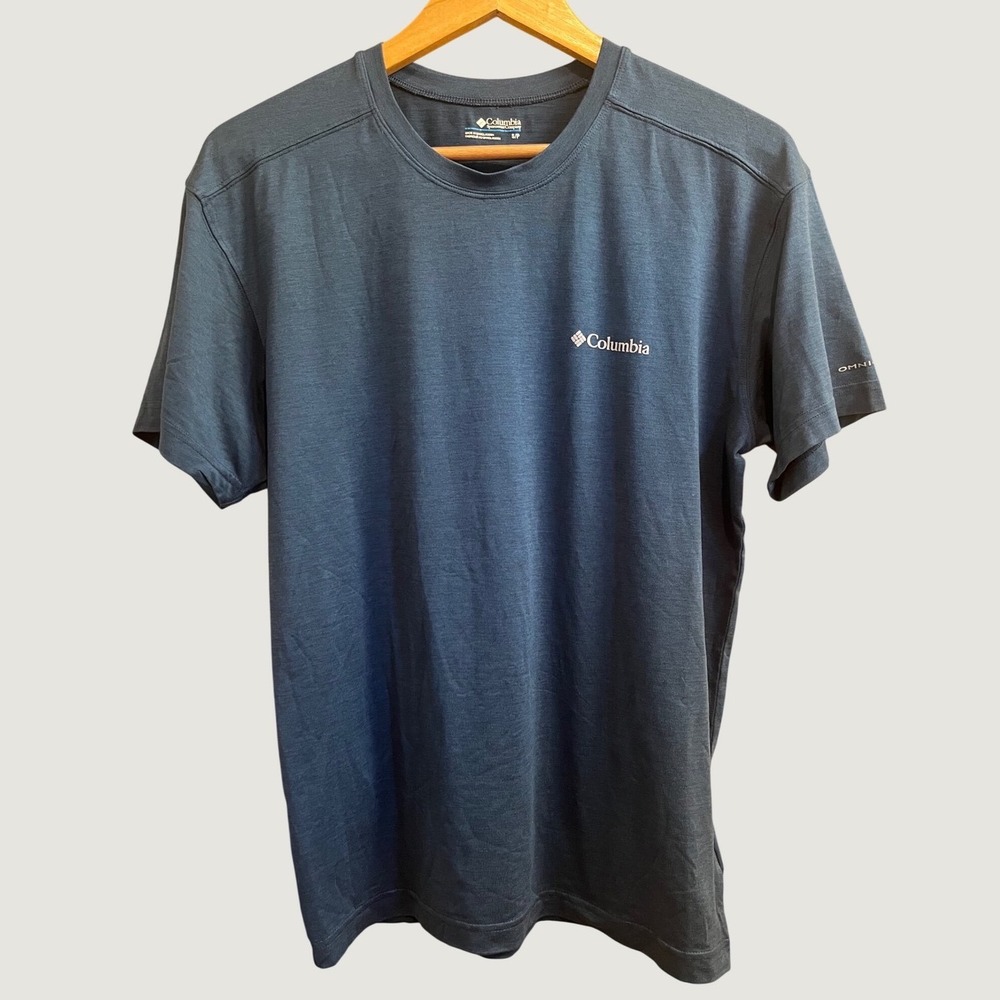 Columbia T-Shirt Mens Small Blue Omni-Wick Short Sleeve Activewear Tee XO0950